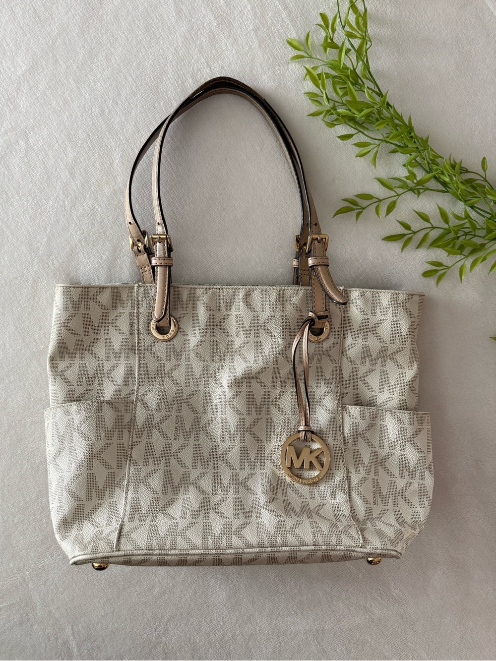 Michael Kors | Signature Logo Canvas Tote - Picture 2 of 8